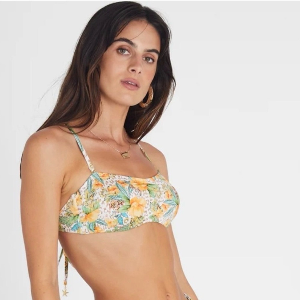 Aqua Blu 100B NWT $128 Dahlia Sara Bikini Top Floral Print Yellow Green
White 14